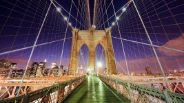 BrooklynBridgeAnni_EN-US8157856812_1366x768.jpg